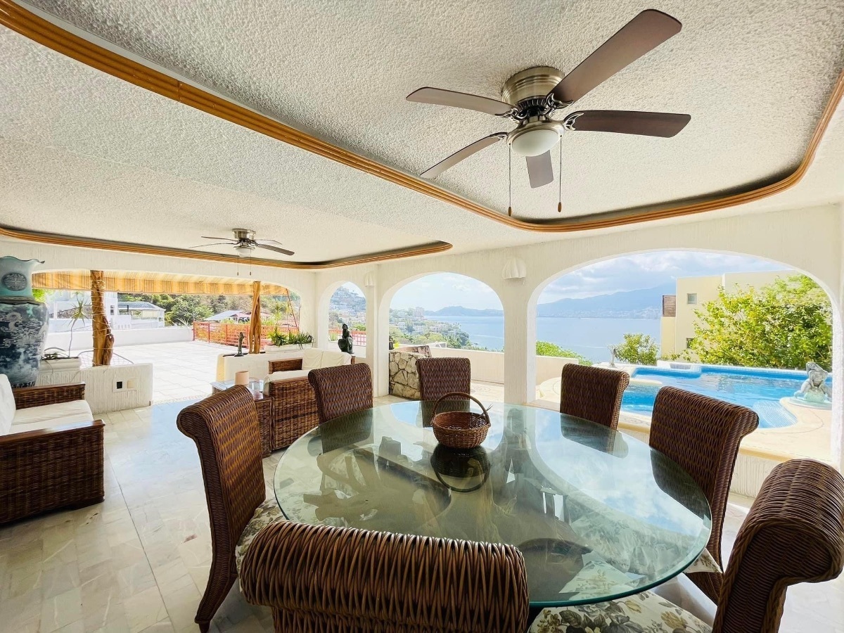 casa-en-venta-cuenta-con-2-albercas-y-una-villa-de-2-niveles4-34224