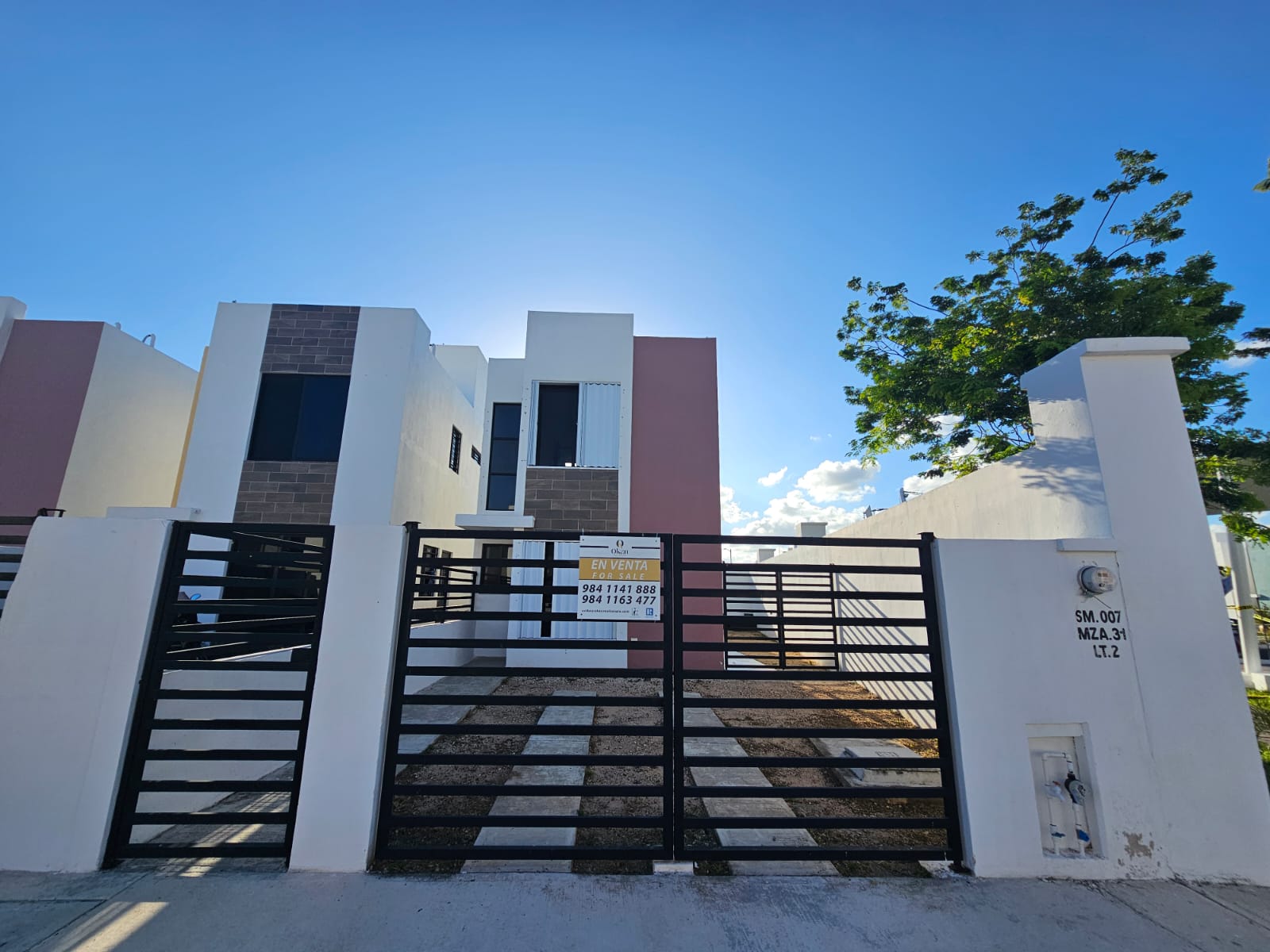Casa en Venta de 2 recámaras en venta, residencial Marsella en playa del carmen