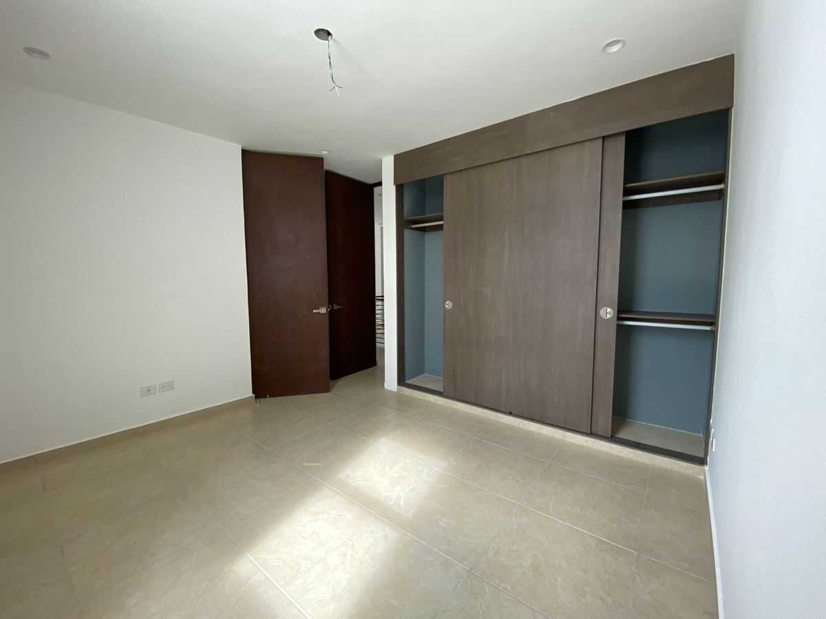 casa-en-venta-dentro-de-privada-en-cholul-zona-norte-mrida18-32224