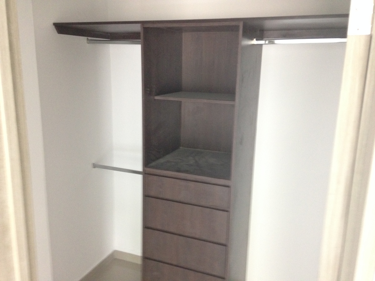 casa-en-venta-en-carretera-nacional-vistalta-residencial-equipada-con-cocina10-37338