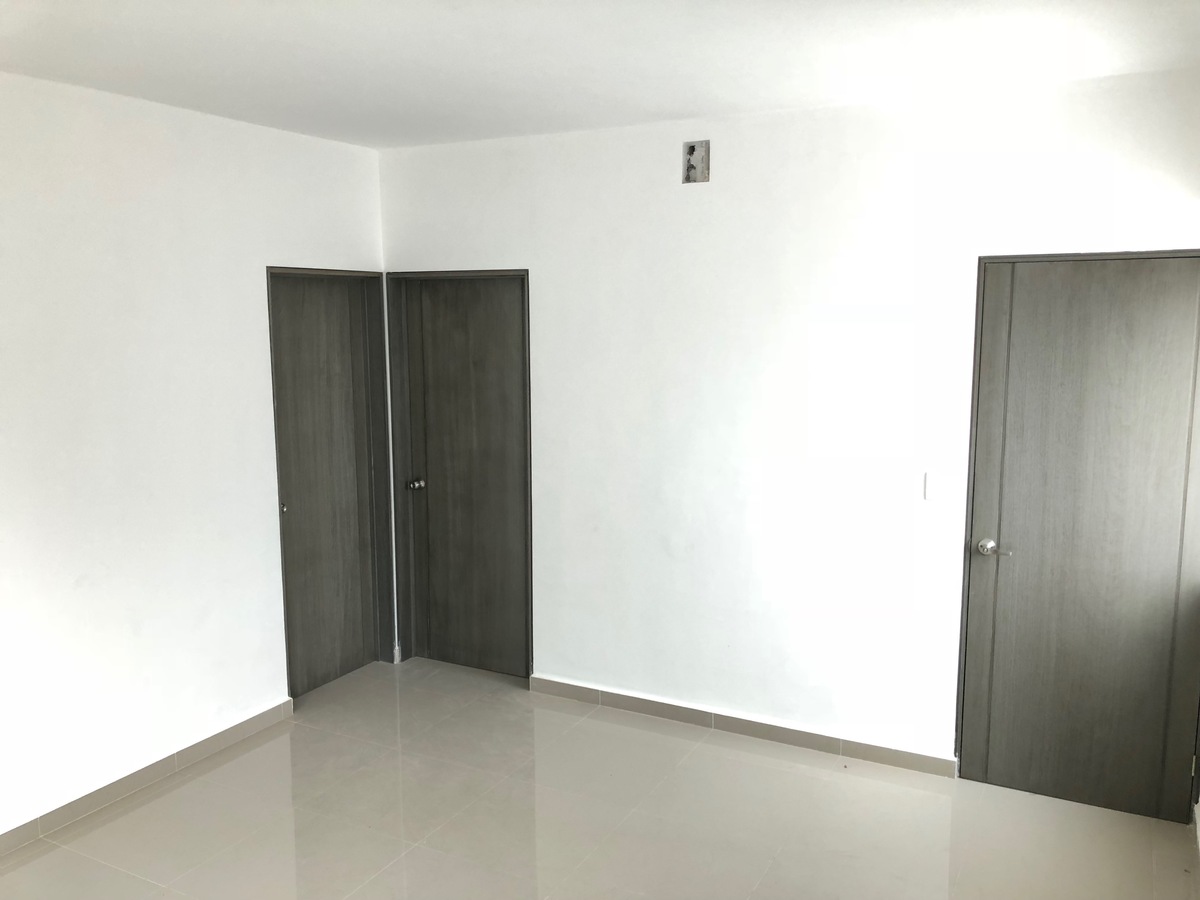 casa-en-venta-en-carretera-nacional-vistalta-residencial-equipada-con-cocina11-37338