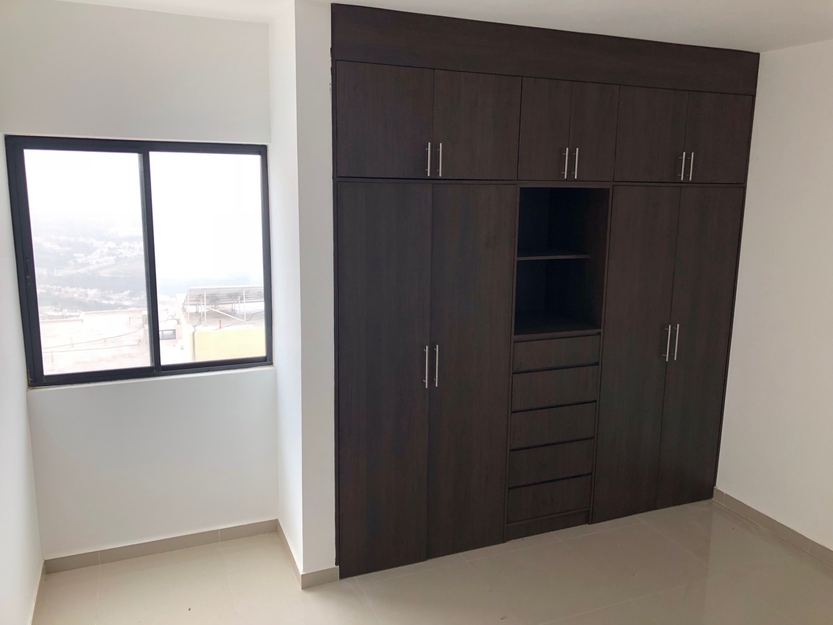 casa-en-venta-en-carretera-nacional-vistalta-residencial-equipada-con-cocina13-37338
