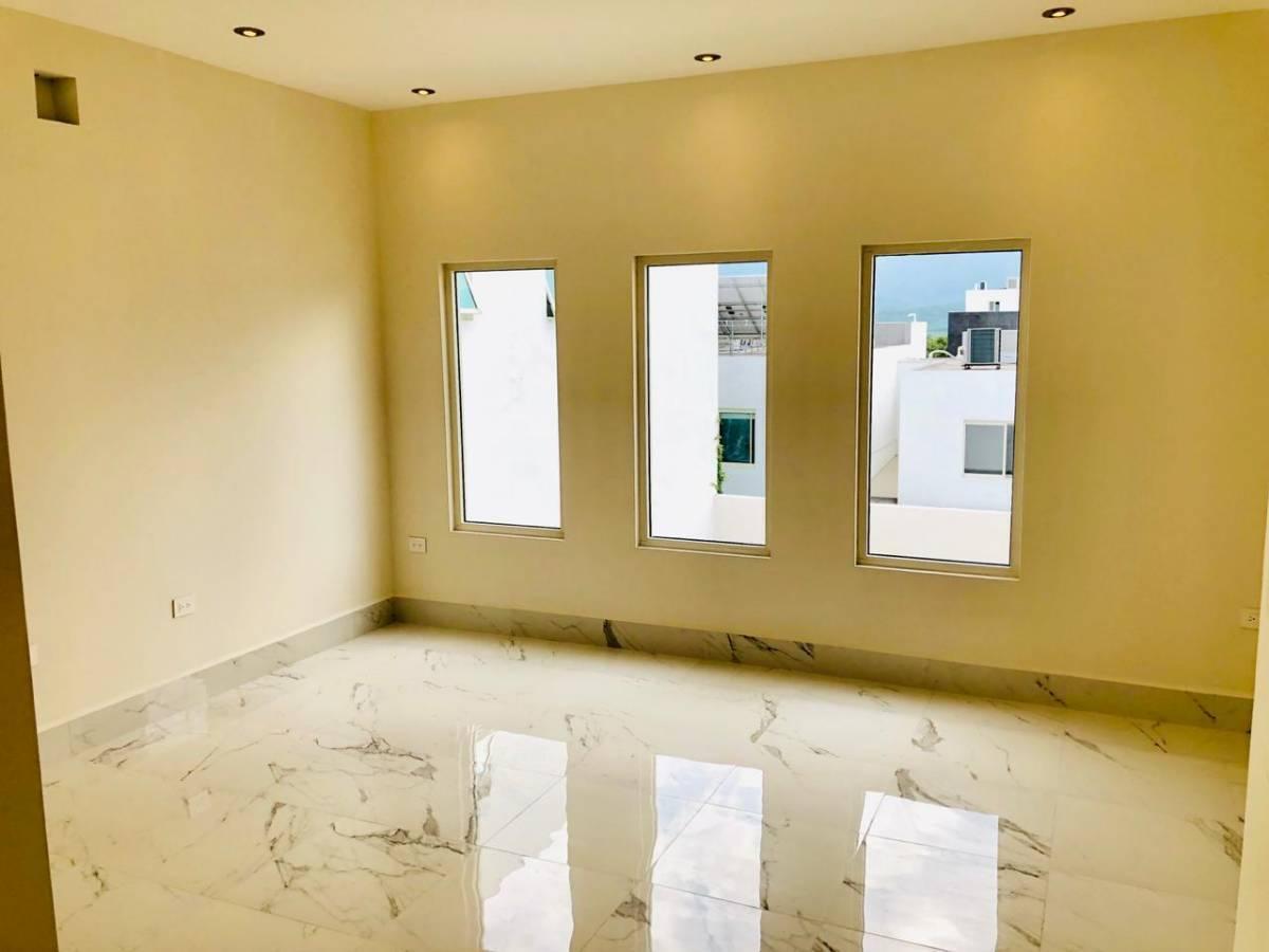 casa-en-venta-en-catujanes-carretera-nacional-monterrey-nl11-37384