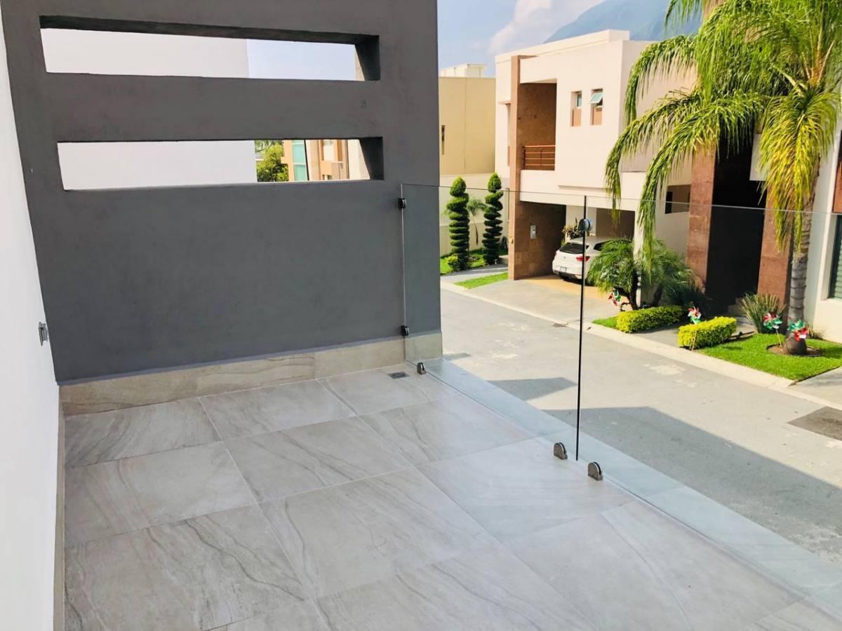 casa-en-venta-en-catujanes-carretera-nacional-monterrey-nl22-37384