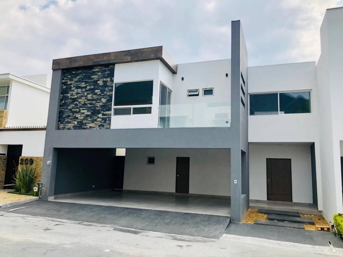 casa-en-venta-en-catujanes-carretera-nacional-monterrey-nl32-37384
