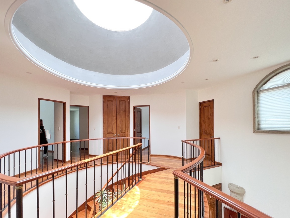 casa-en-venta-en-cerrada--en-fuentes-del-pedregal--4-recamaras17-37860
