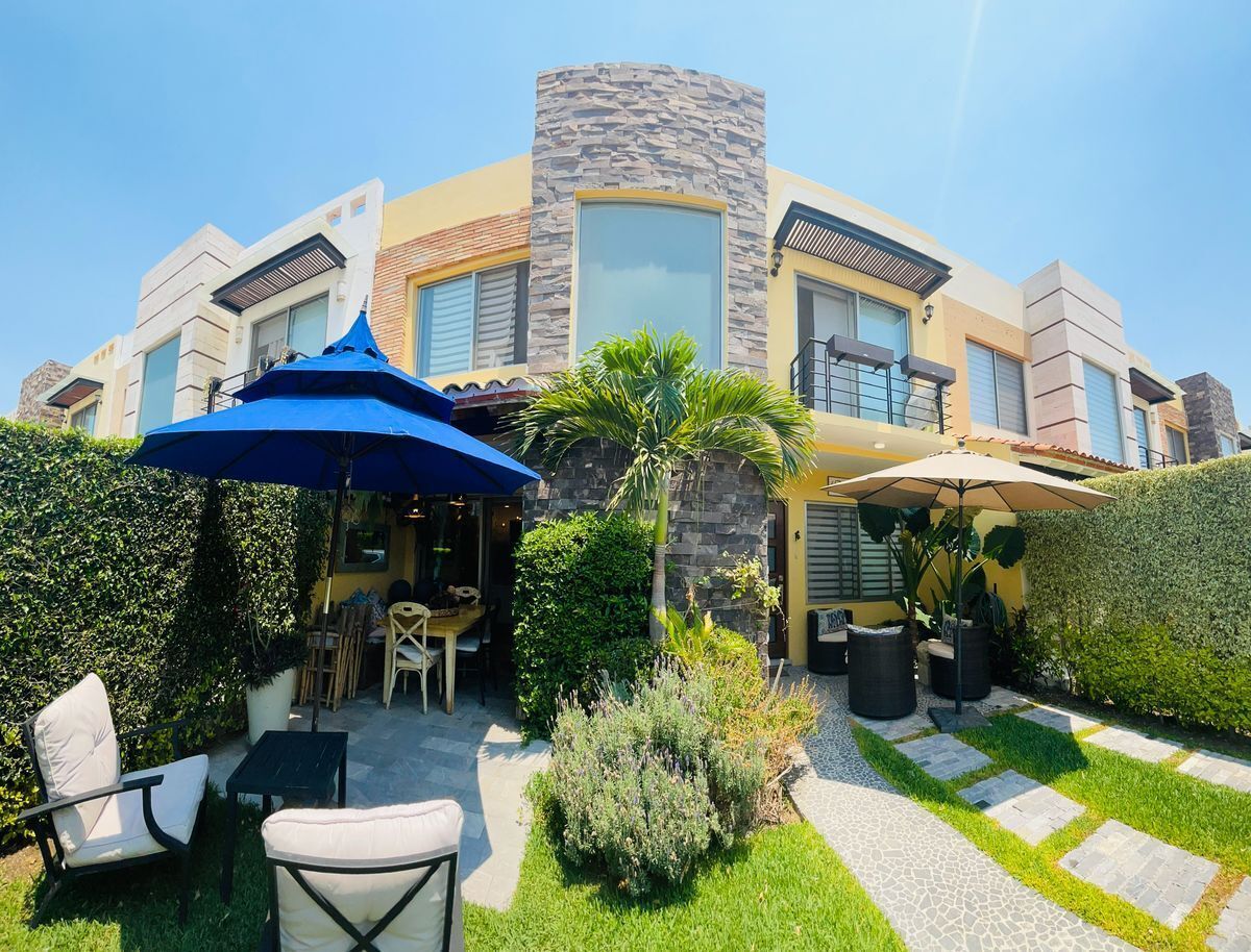 Casa en venta en condominio, con alberca común en Jiutepec