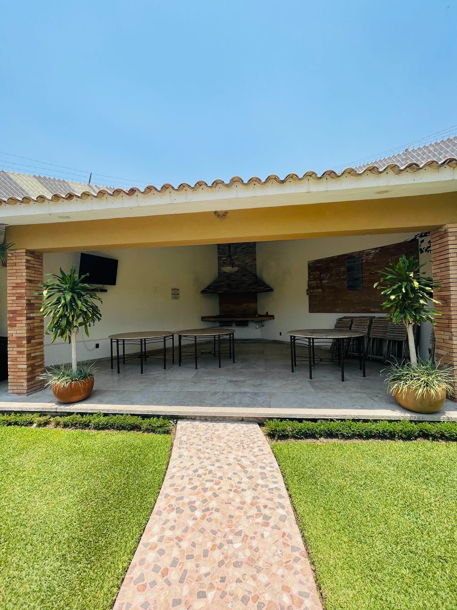 casa-en-venta-en-condominio-con-alberca-comn-en-jiutepec25-36748