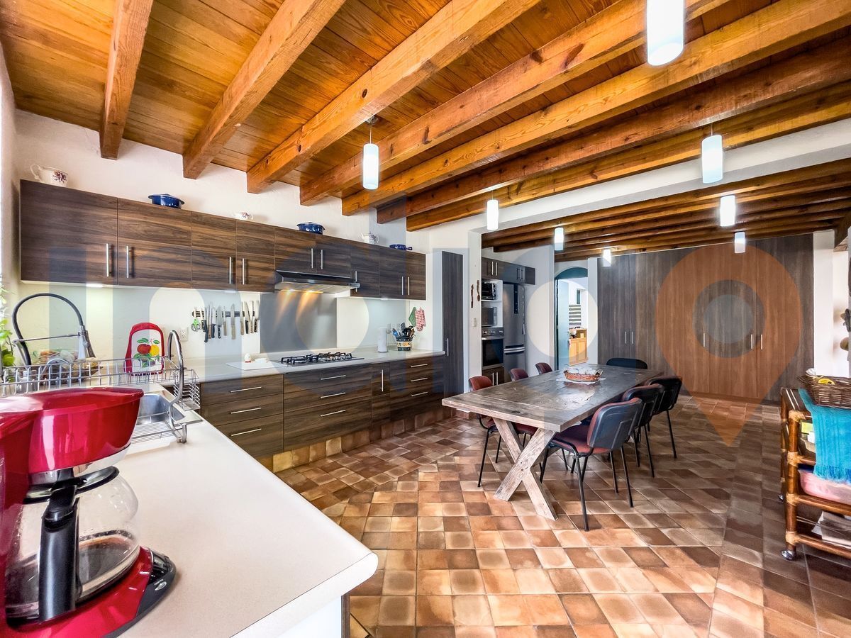 casa-en-venta-en-corregidora-el-pueblito-incluye-2-casas-despacho-y-oficinas12-30433