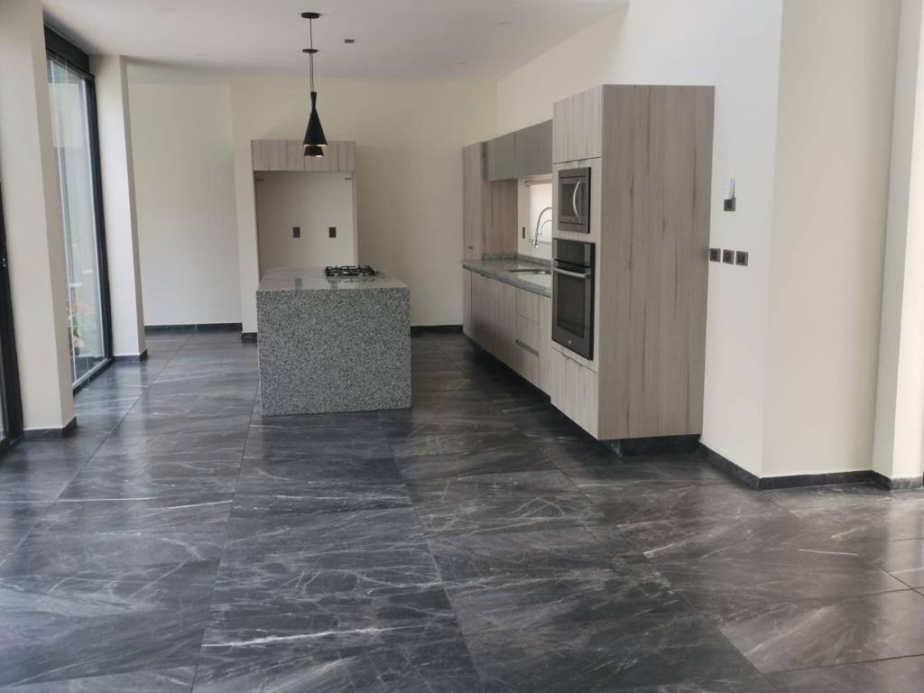 casa-en-venta-en-el-pedregal-de-vista-hermosa-con-alberca26-20260