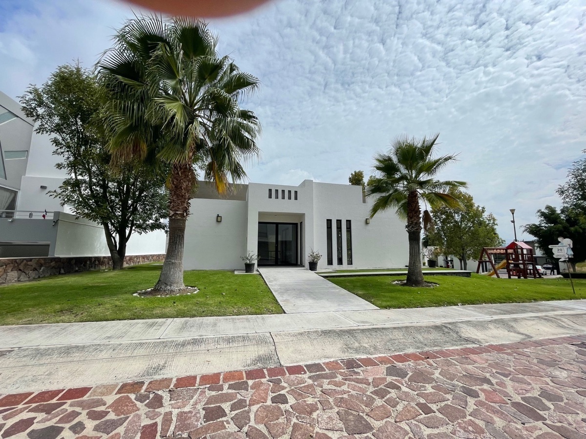 casa-en-venta-en-juriquilla-con-alberca-propia31-11633