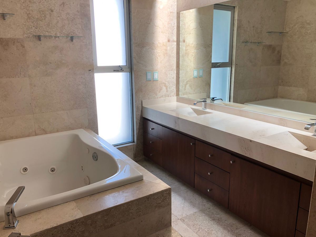 casa-en-venta-en-lomas-de-angelopolis-ii18-24390