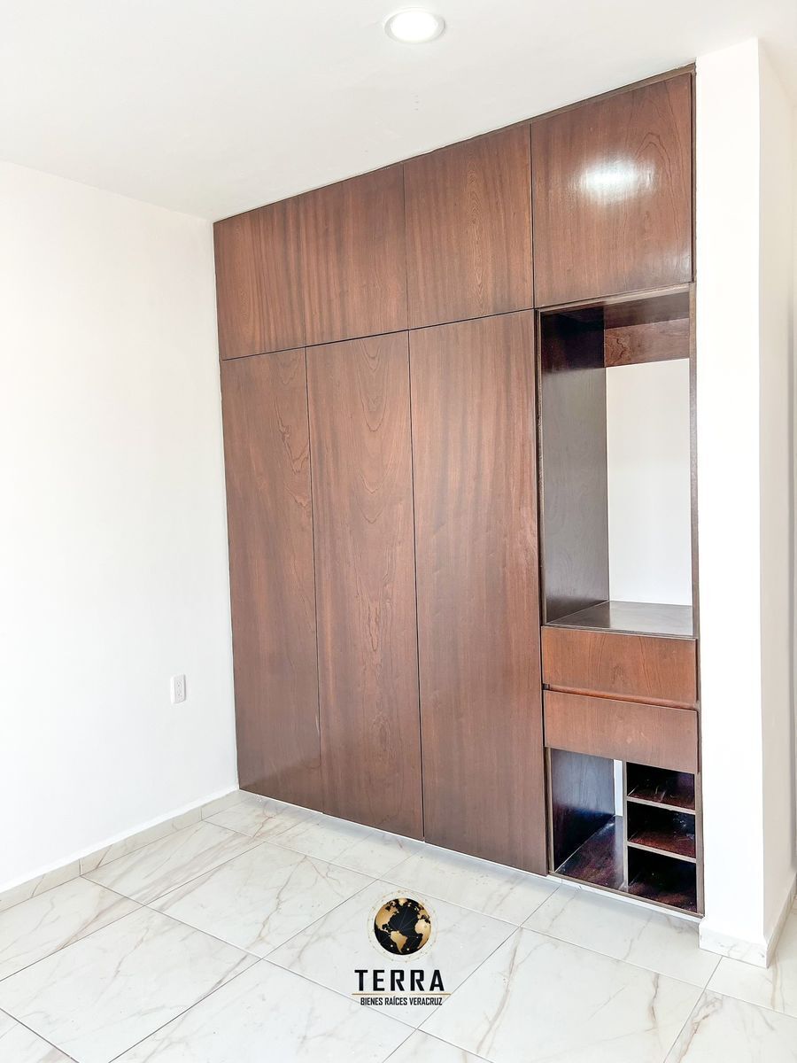 casa-en-venta-en-lomas-de-la-rioja-con-alberca9-37677