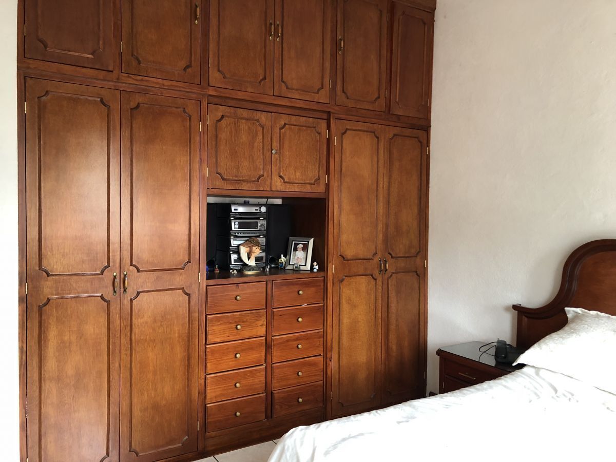 casa-en-venta-en-ocolusen-a-4-cuadras-del-tunel-amplios-espacios7-13655