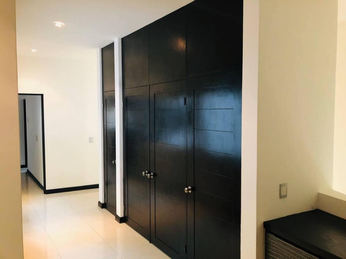 casa-en-venta-en-valle-de-san-ngel--zona-chipinque-san-pedro-nl28-37379