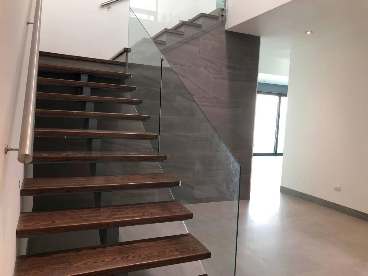 casa-en-venta-en-valle-del-vergel-carretera-nacional-monterrey-rec-en-pb4-37392