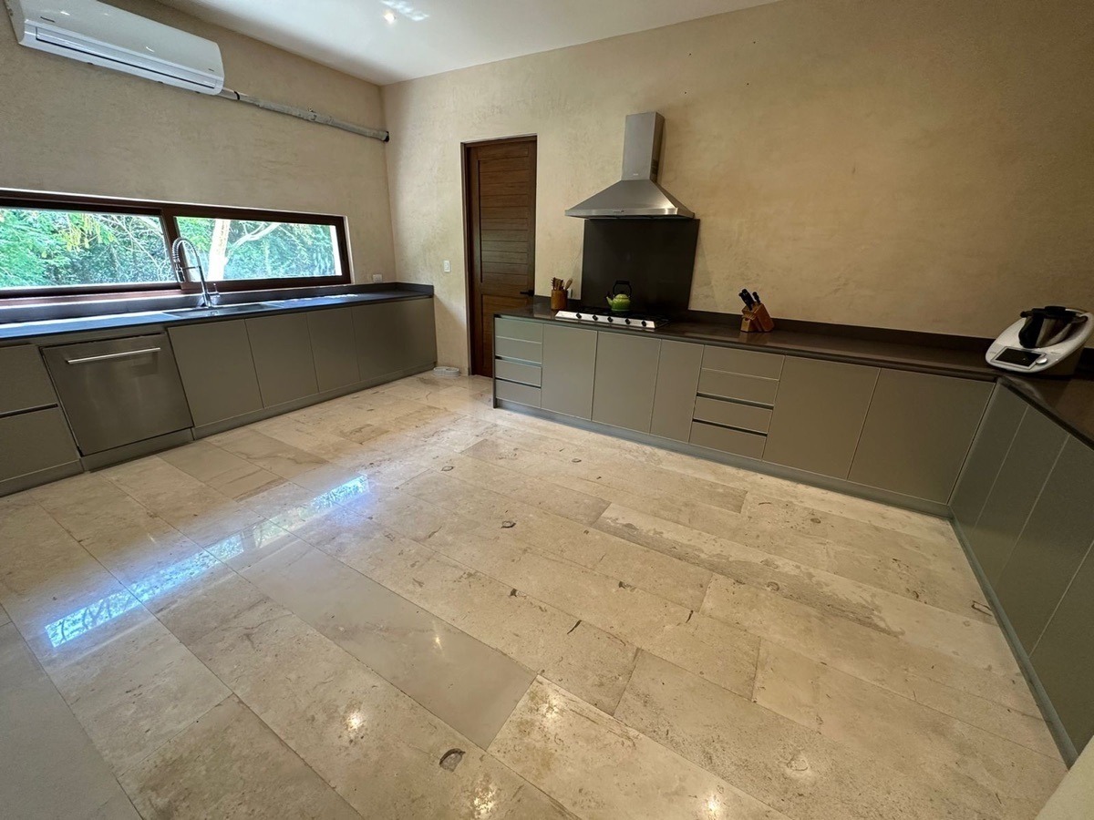 casa-en-venta-en-yucatn-country-club-mrida-yucatn7-27499