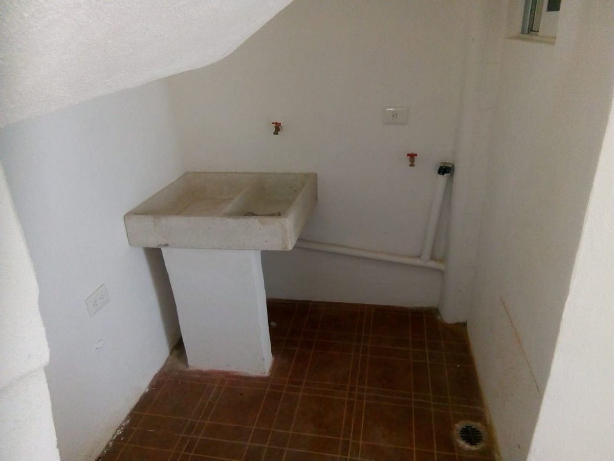casa-en-venta-o-renta--en-zona-sur-santa-isabel28-11532