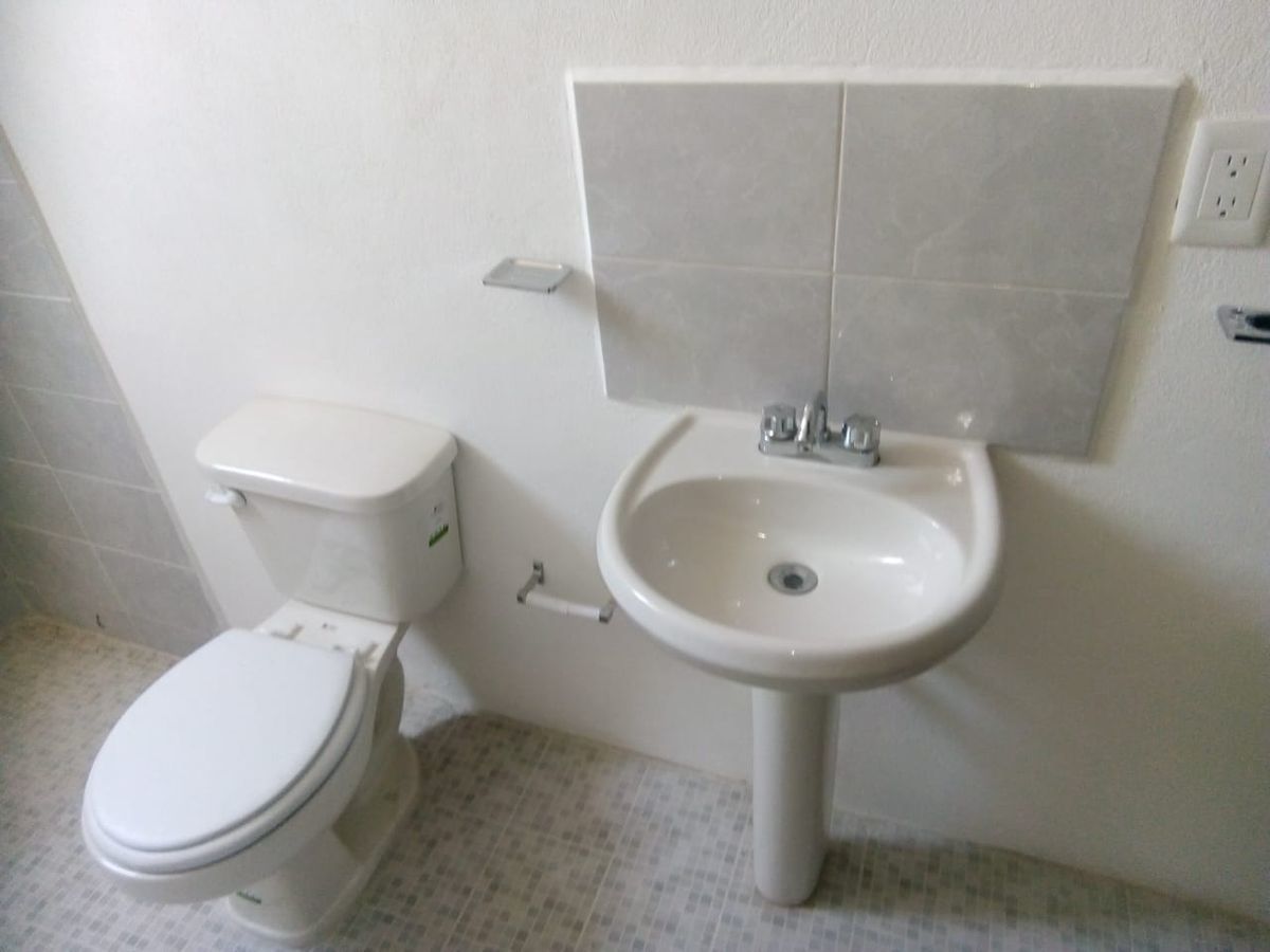 casa-en-venta-o-renta--en-zona-sur-santa-isabel33-11532