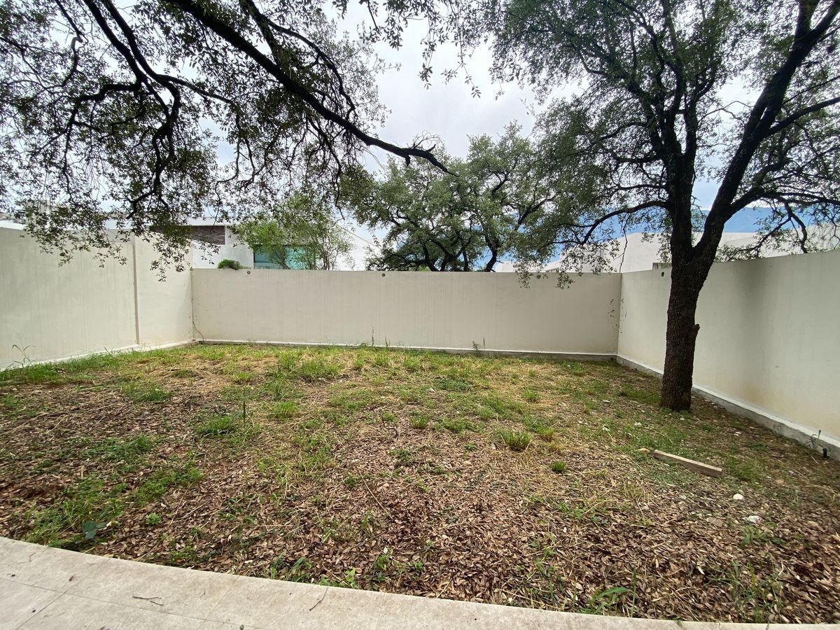 casa-en-venta-patio-amplio-el-uro2-carretera-nacional-monterrey13-15130