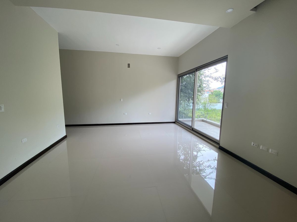 casa-en-venta-patio-amplio-el-uro2-carretera-nacional-monterrey19-15130