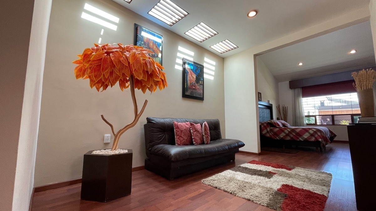 casa-en-venta-residencial-en-un-nivel-en-zona-sur-con-alberca-en-guanajuato-gto29-30831