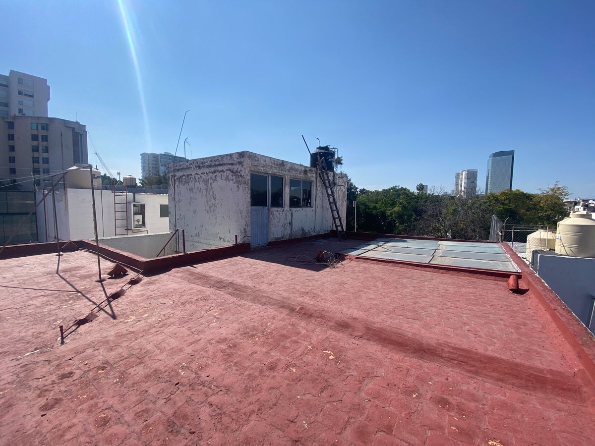 casa-en-venta-sobre-juan-palomar-y-arias-galeras-del-calzado-gdl15-18090