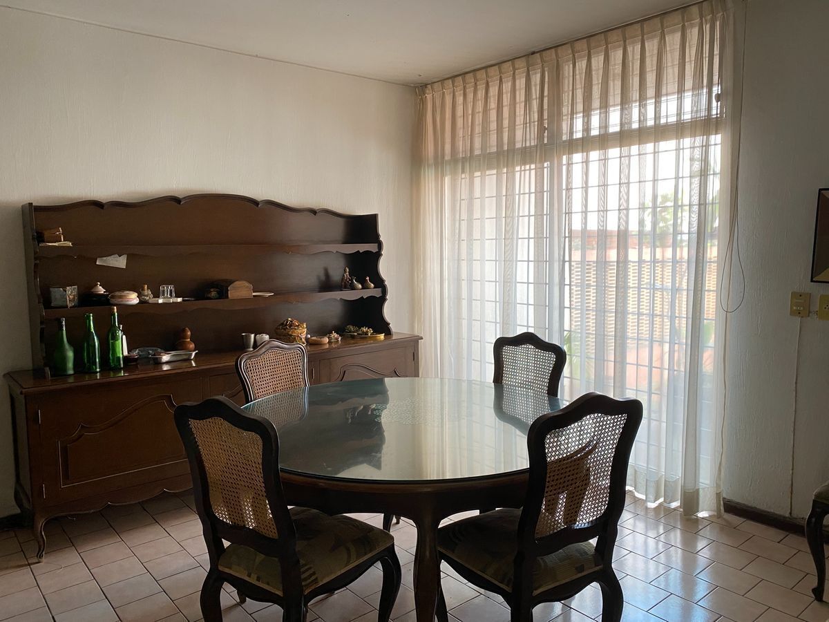 casa-en-venta-sobre-juan-palomar-y-arias-galeras-del-calzado-gdl9-18090