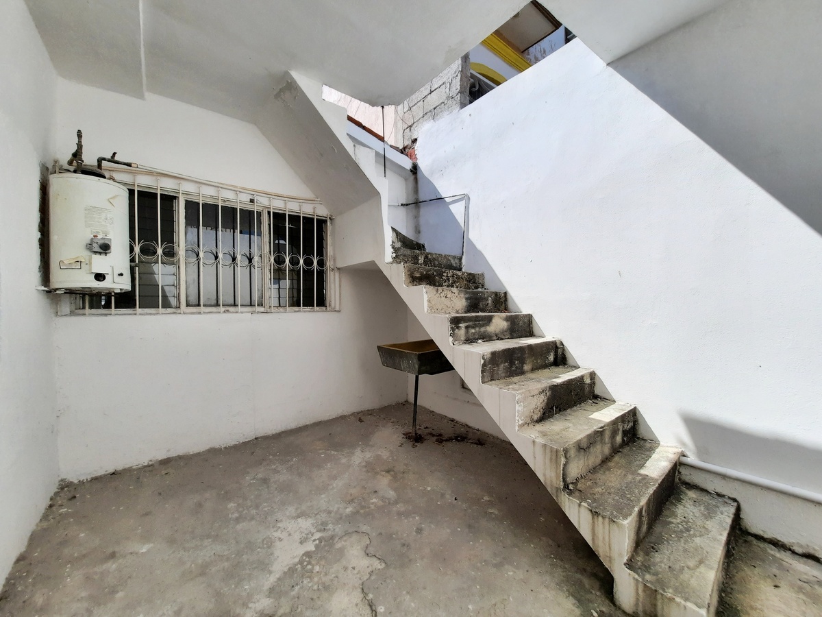casa-en-venta-tipo-duplex-con-local-comercial-por-5-de-mayo19-15920