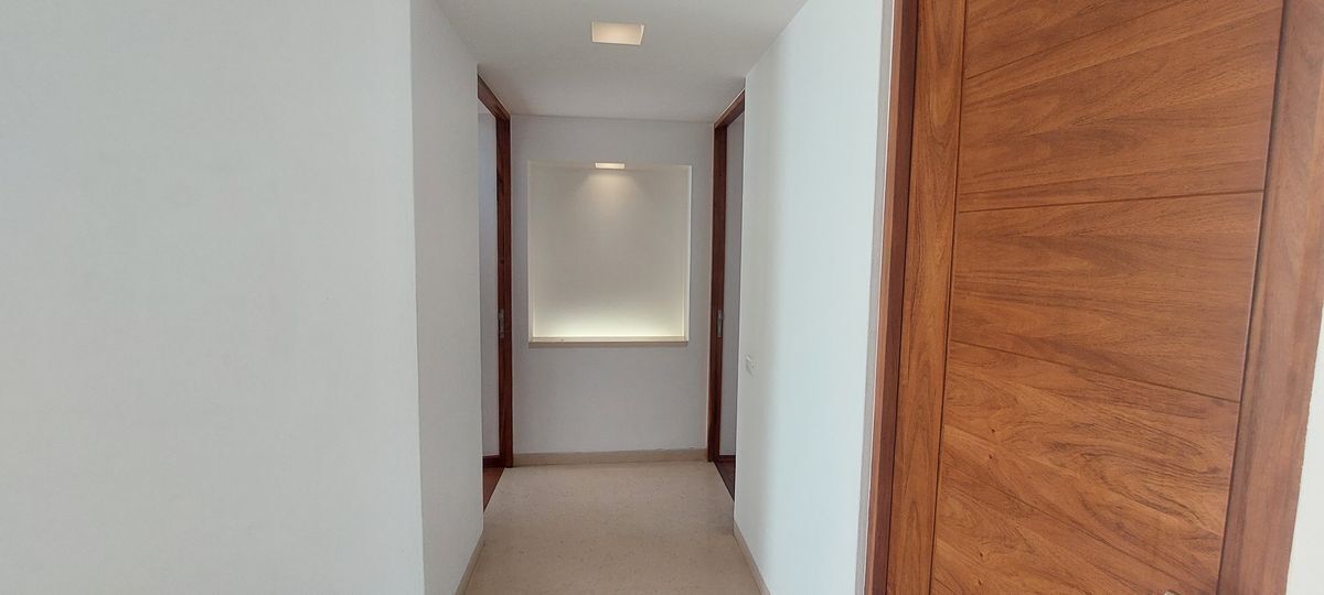 casa-en-venta-y-renta-puerta-real-bosque-real-550mts-4-rec-3-ba-4-estac34-28659