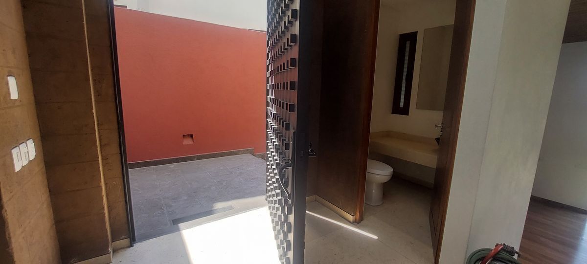 casa-en-venta-y-renta-puerta-real-bosque-real-550mts-4-rec-3-ba-4-estac41-28659