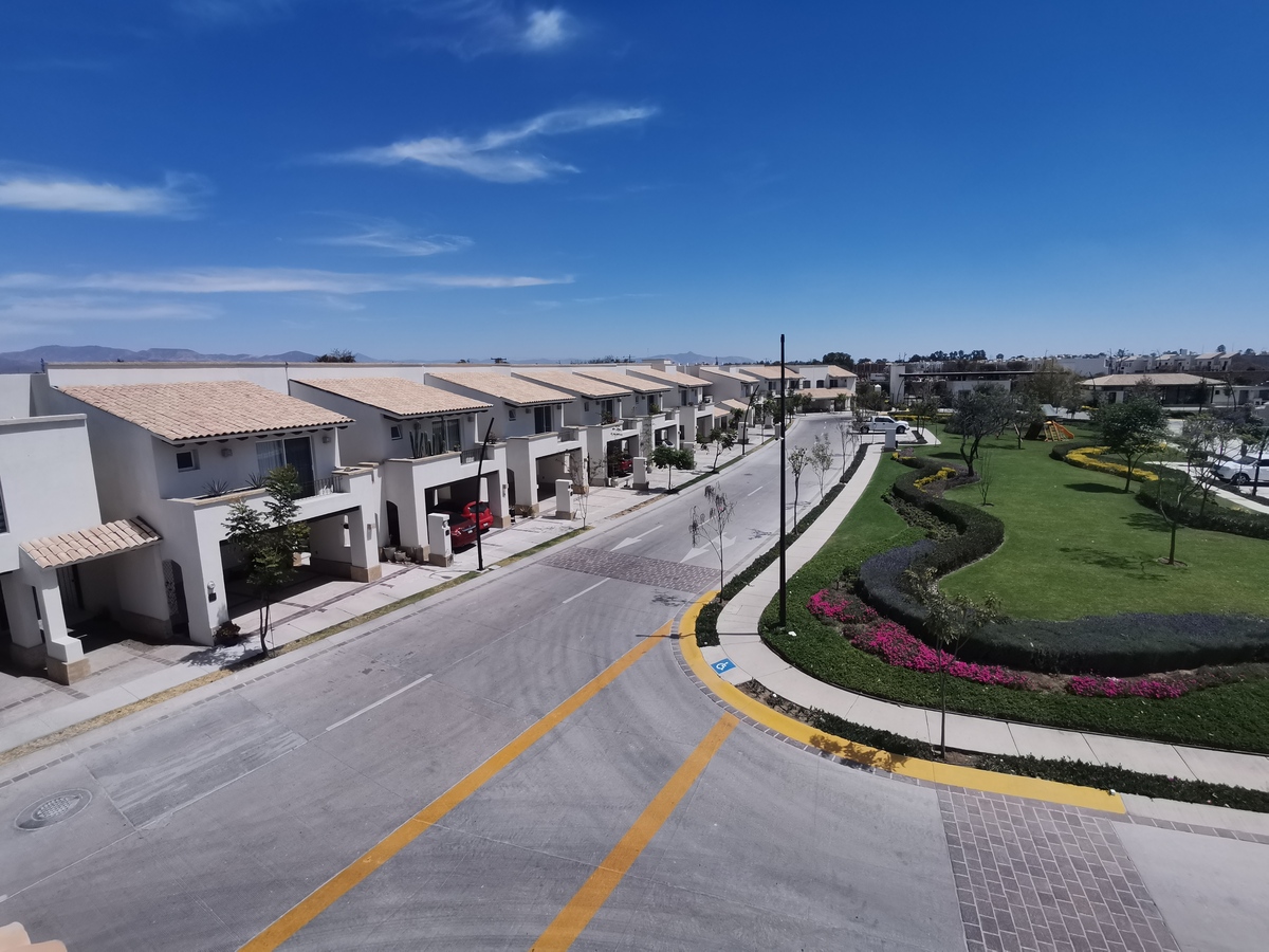 casa-nueva-en-venta-fraccionamiento-privado-al-sur-de-len-gto-modelo-ibiza40-30823
