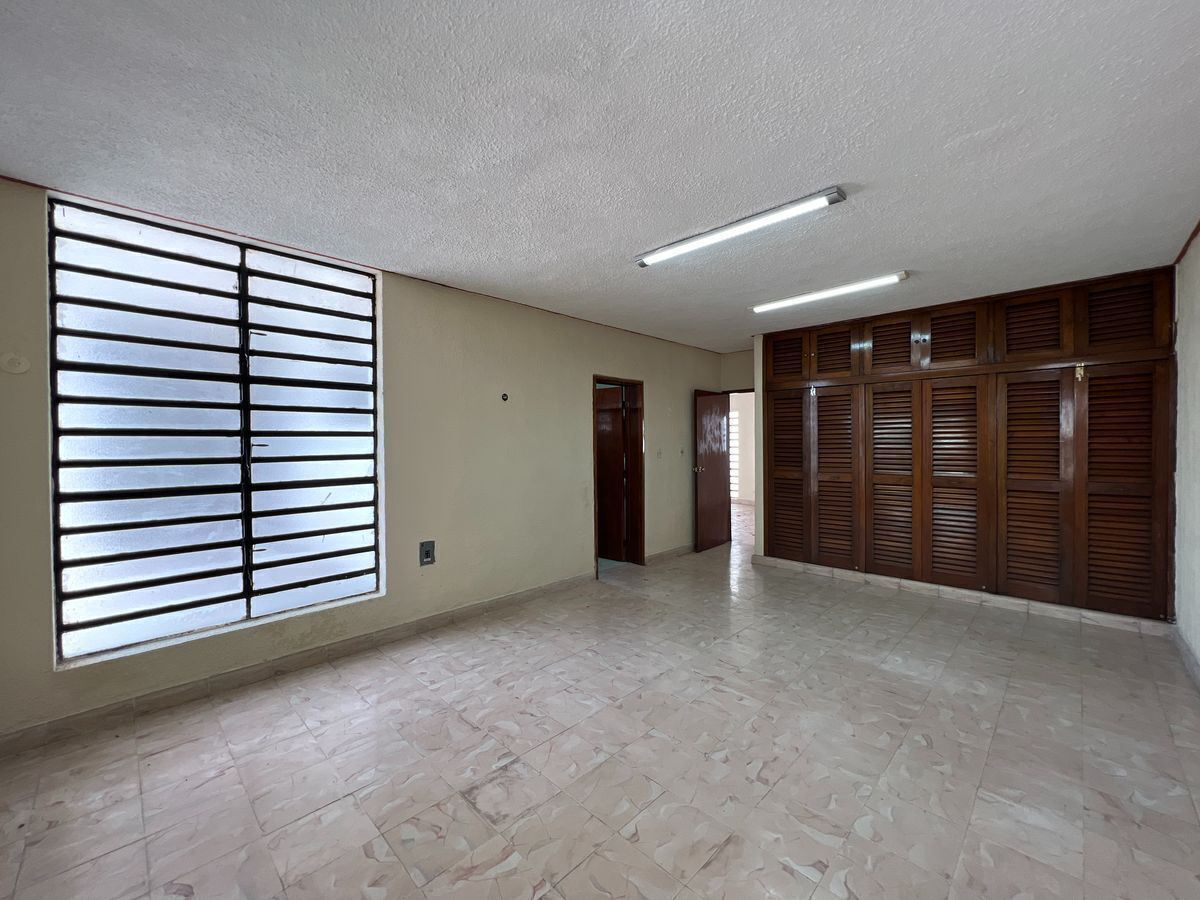 casa-para-oficinas-sobre-avenida-circuito-colonias-en-renta-mrida-yucatn11-22266