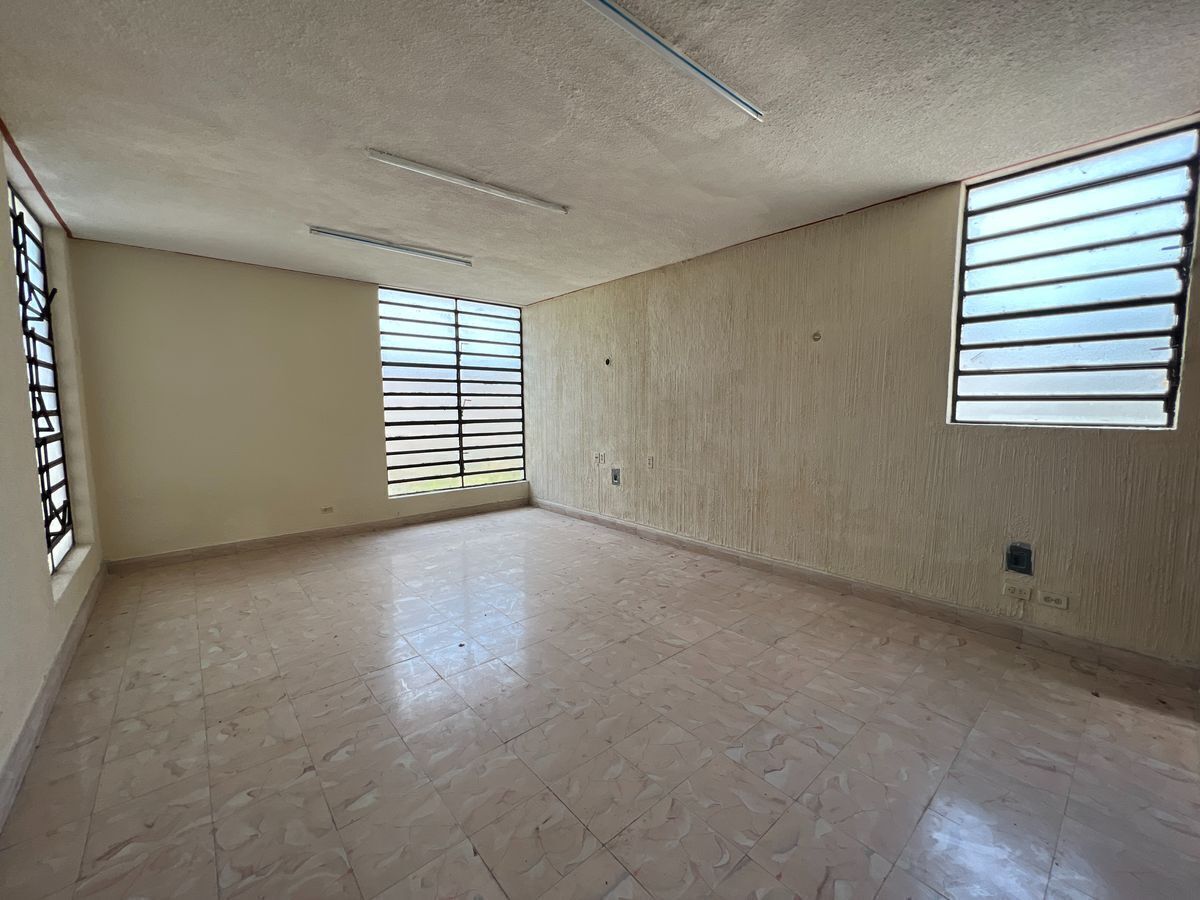 casa-para-oficinas-sobre-avenida-circuito-colonias-en-renta-mrida-yucatn12-22266