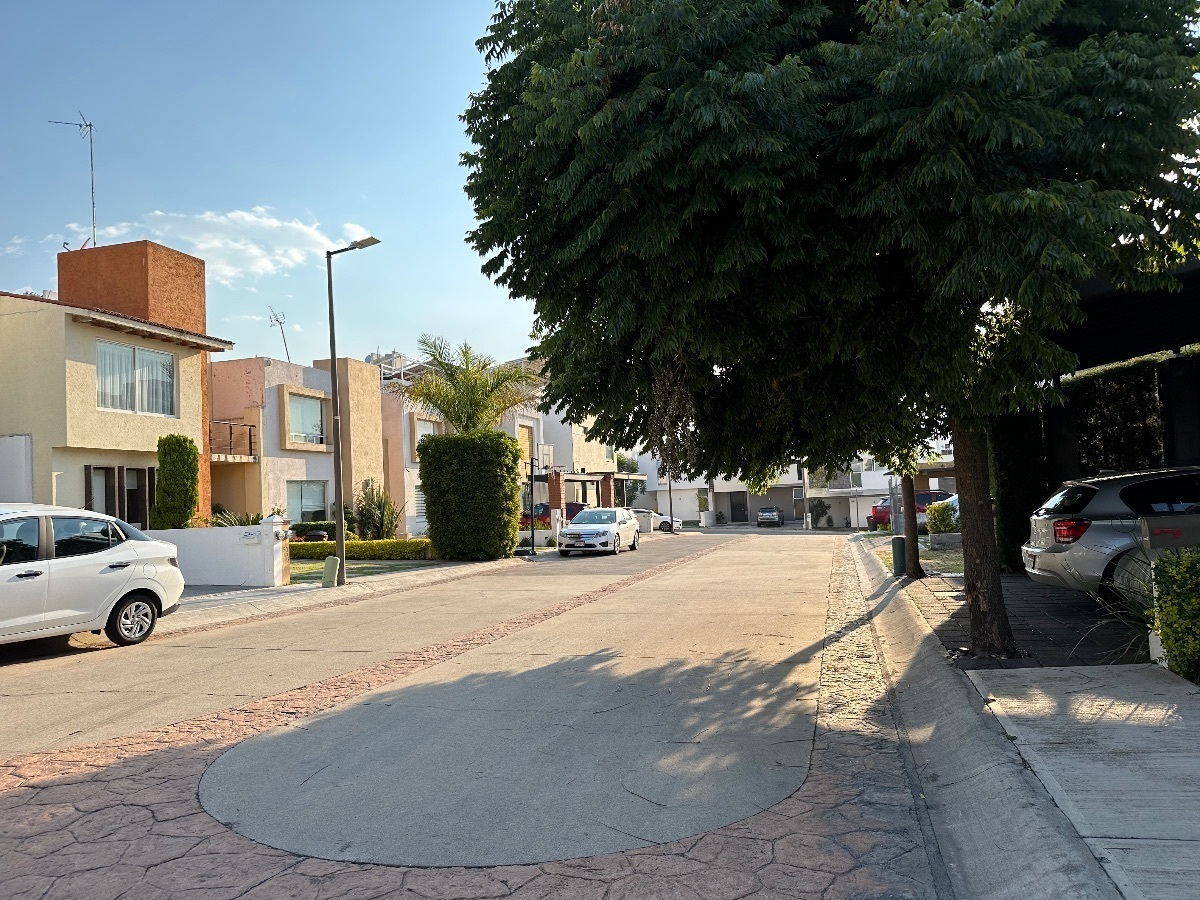 casa-renta-amueblada-valle-altozano-morelia-mich3-35829
