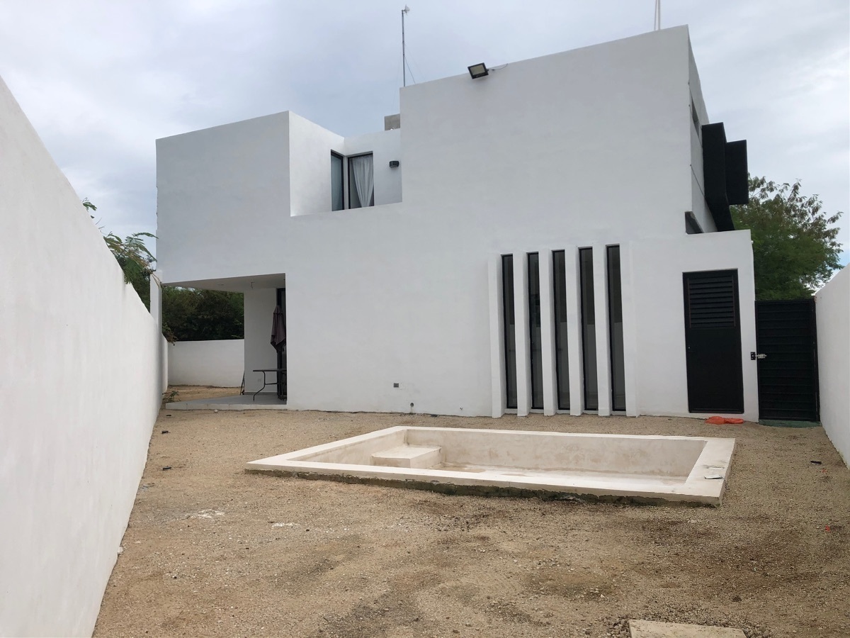 casa-seminueva-con-alberca-frente-a-parque-en-condominio12-25687