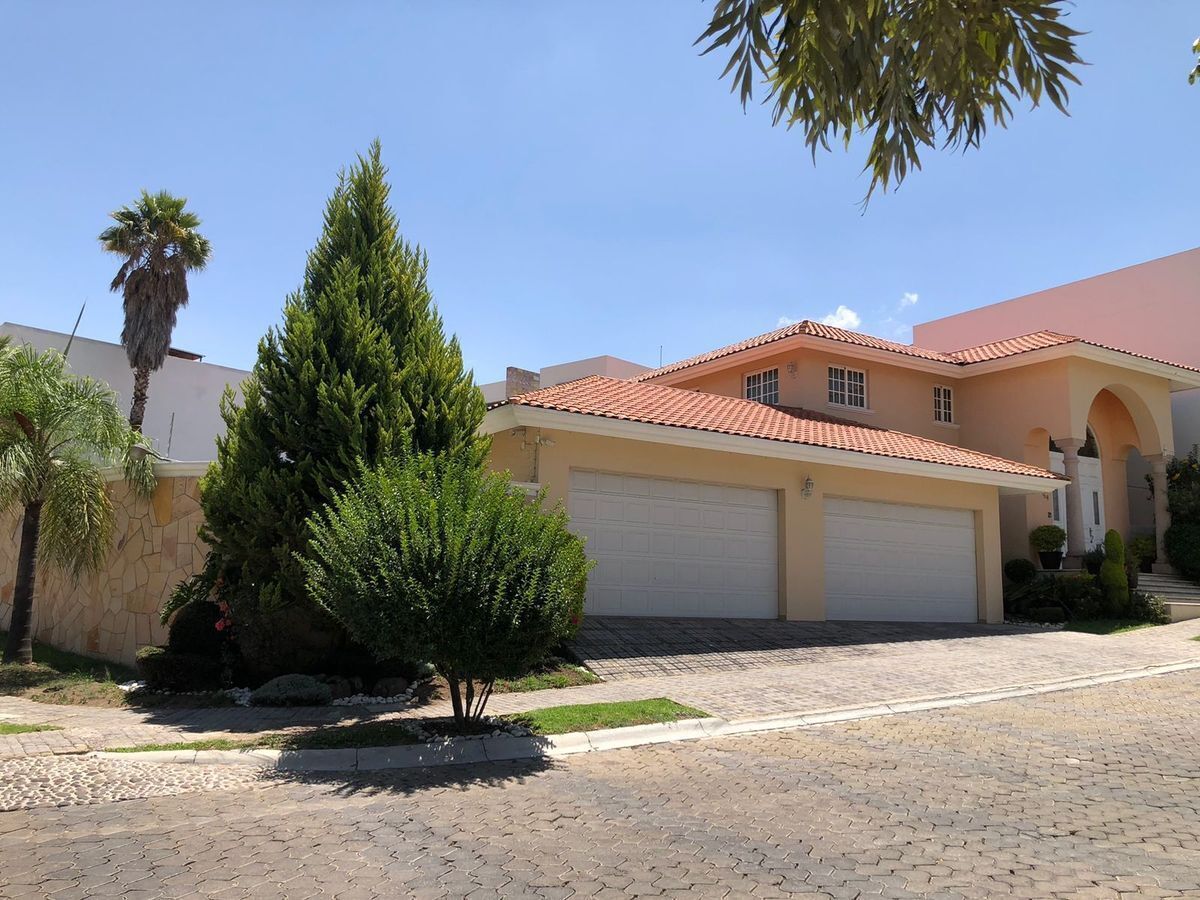 CASA VENTA LOMAS CLUSTER 777