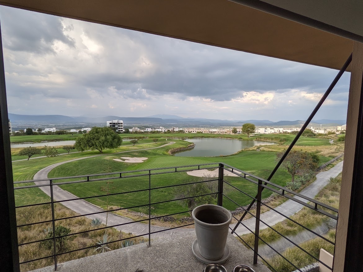 Departamento en renta con vista al campo de golf Zibatá 2 habitaciones