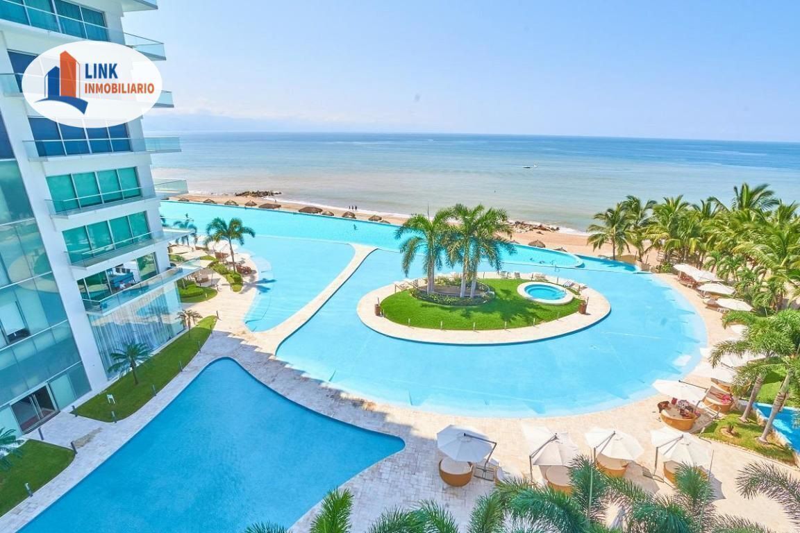 Departamento en Venta en condominio Peninsula Puerto Vallarta