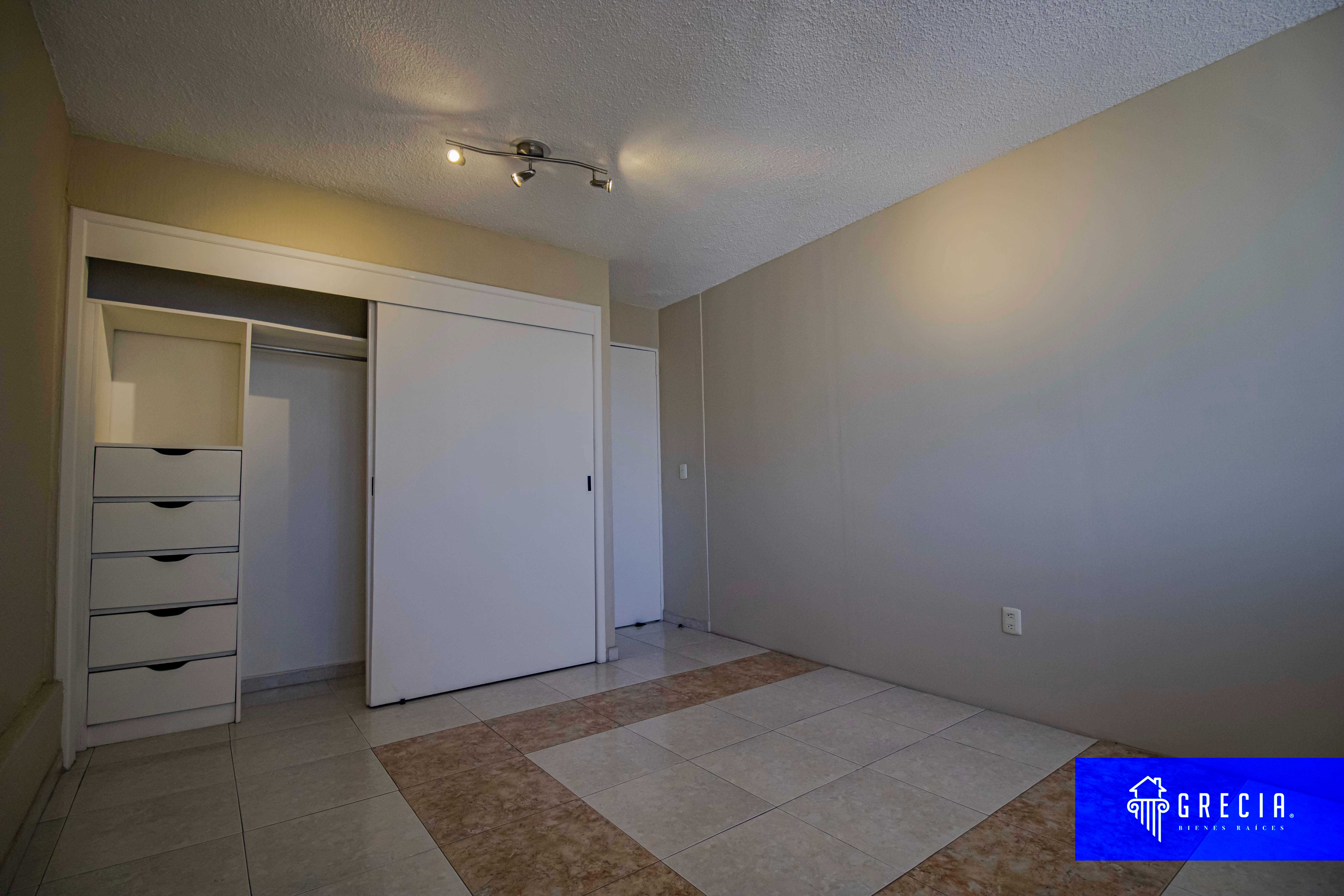 departamento-penthouse-en-venta-colonia-americana8-10878