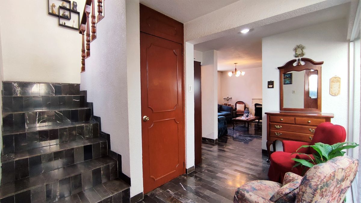 edificio-3-niveles-con-potencial-para-10-pisos-y-1-casa-a-la-venta37-25896