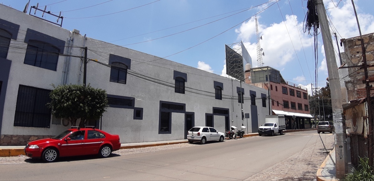 edificio-comercial-en-venta-o-renta-en-blvd-euquerio-guerrero-en-guanajuato3-30809