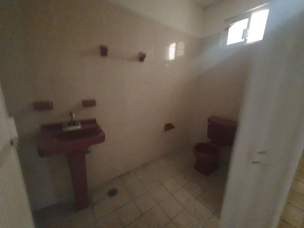 edificio-en-el-centro-de-la-ciudad-renta18-27137