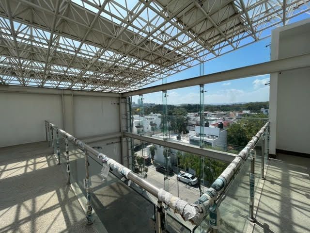 edificio-moderno-en-renta-para-oficinas17-20019