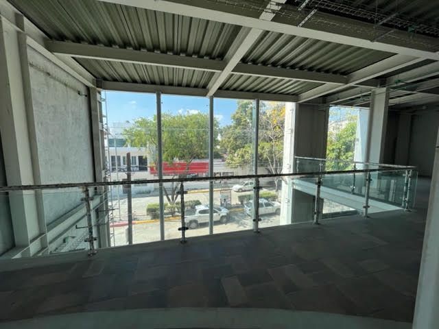 edificio-moderno-en-renta-para-oficinas7-20019