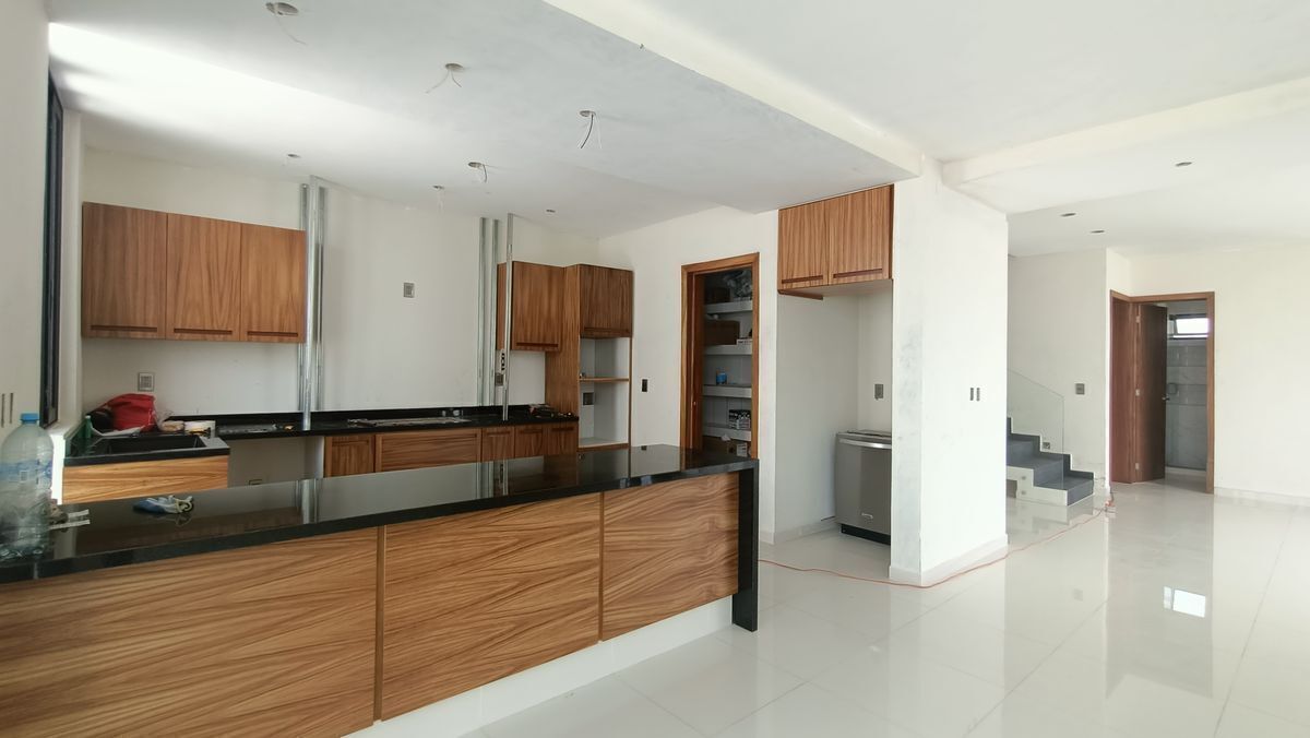 en-venta-hermosa-casa-en-esquina-valle-imperial-coto-maya-con-roof-garden4-24168