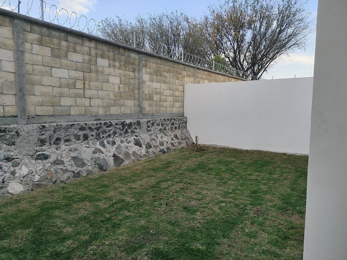estrena-casa-en-juriquilla-a-5-minutos-de-la-uvm3-28361
