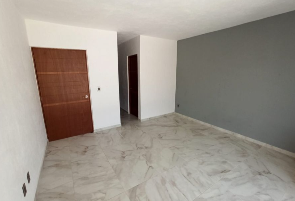 estrena-exclusiva-casa-con-techo-doble-altura-y-alberca-privada12-23617