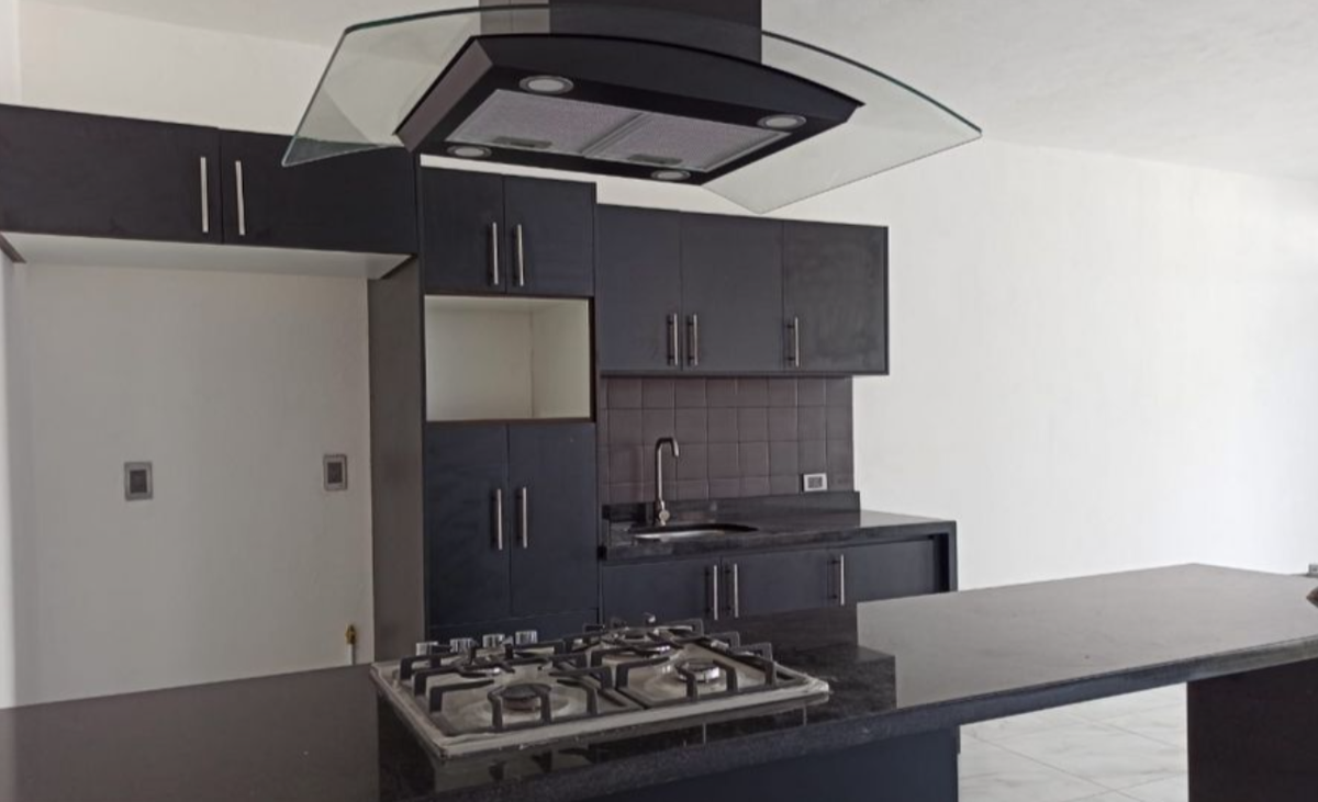 estrena-exclusiva-casa-con-techo-doble-altura-y-alberca-privada6-23617