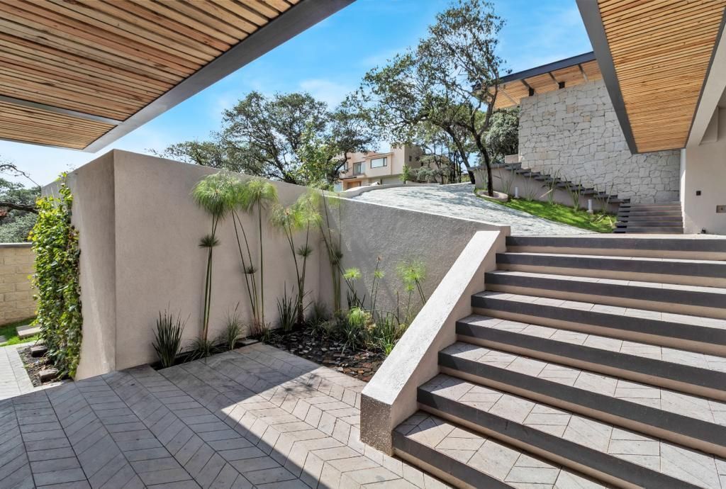 exclusiva--casa-minimalista-en-rancho-san-juan-zona-esmeralda3-30277